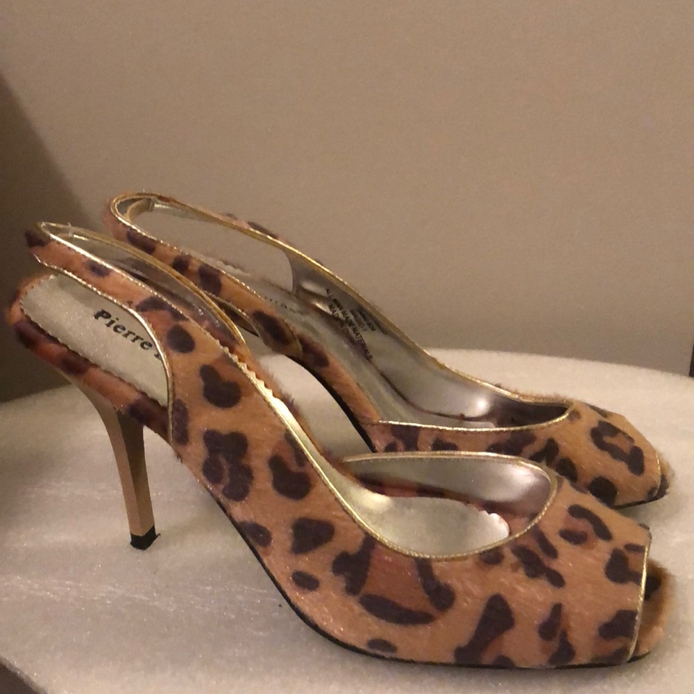 Pierre Dumas leopard heels mint condition size 7M